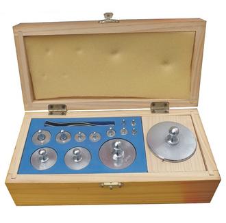 صورة طقم أوزان معايرة في صندوق خشبي (Calibration Weight Set in Wooden Box) - واقف للتجارة صنعاء